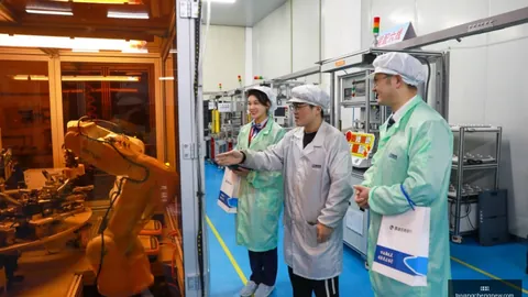 小米电竞新品，太阳城app，游戏本，轻薄体验再升级